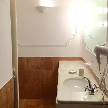 Pensión Chiossone Génova